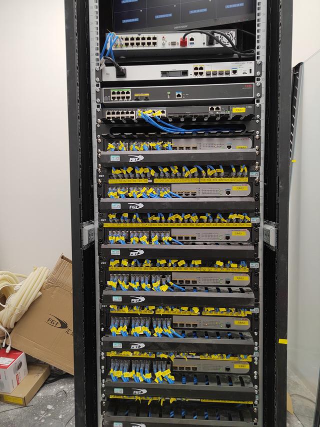 弱電工程監控車牌識別道閘人臉識別門禁網絡工程圖片分享